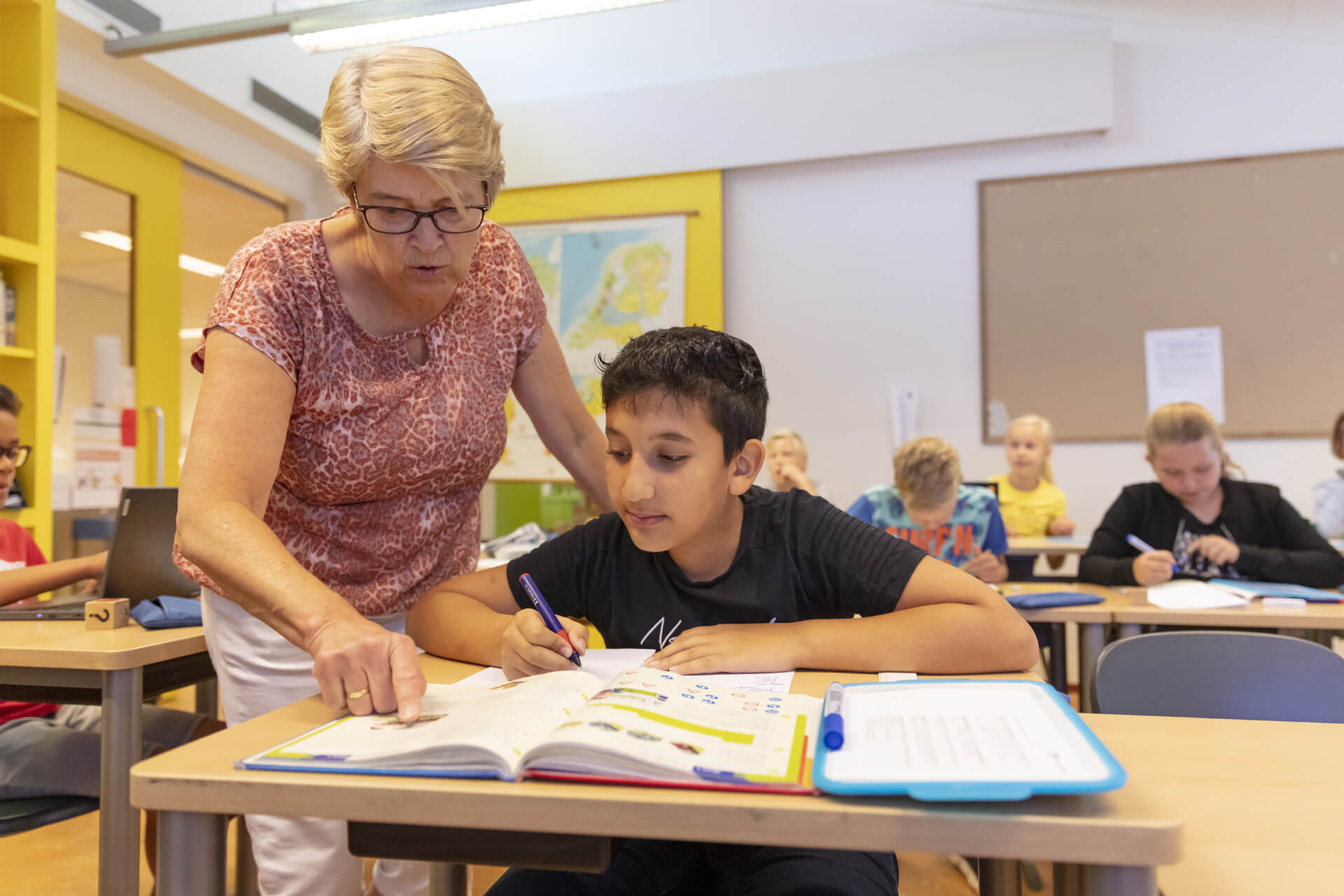 Organisatie van ons onderwijs-werken op papier